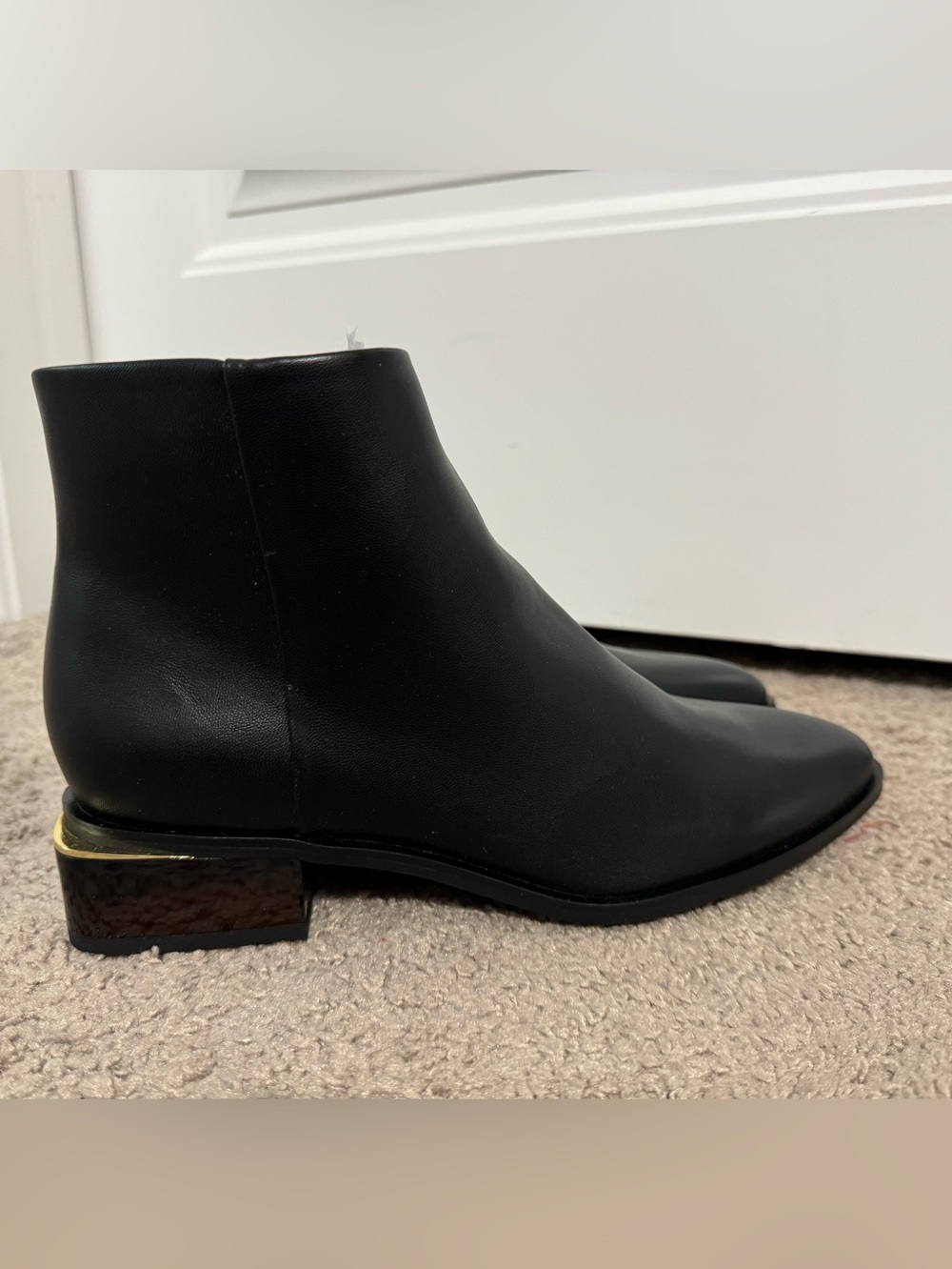 Pretty Alfani size 8 black faux leather Amy booties square heel new